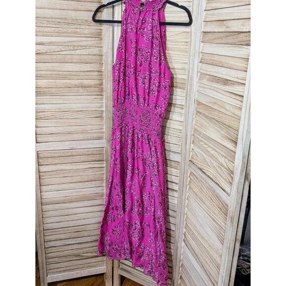 White House Black Market Dresses & Skirts - White House Black Market Pink Floral Burnout Smock-Neck Midi Dress Size 6